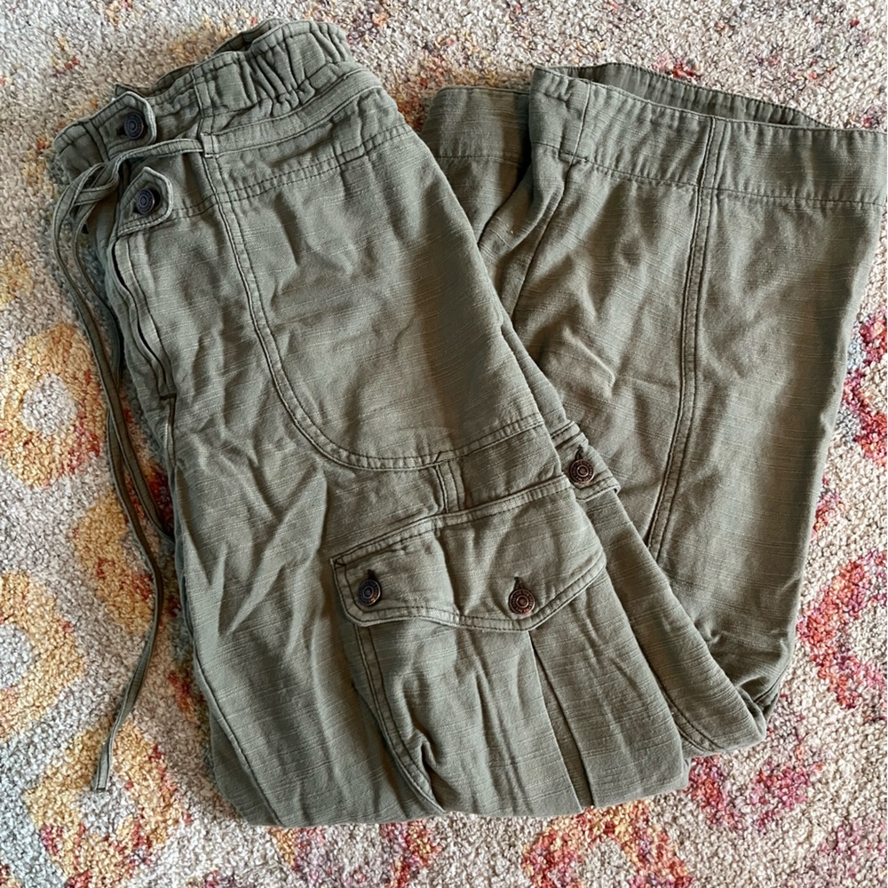 We The Free Women’s Olive Green Cotton Cargo Pants